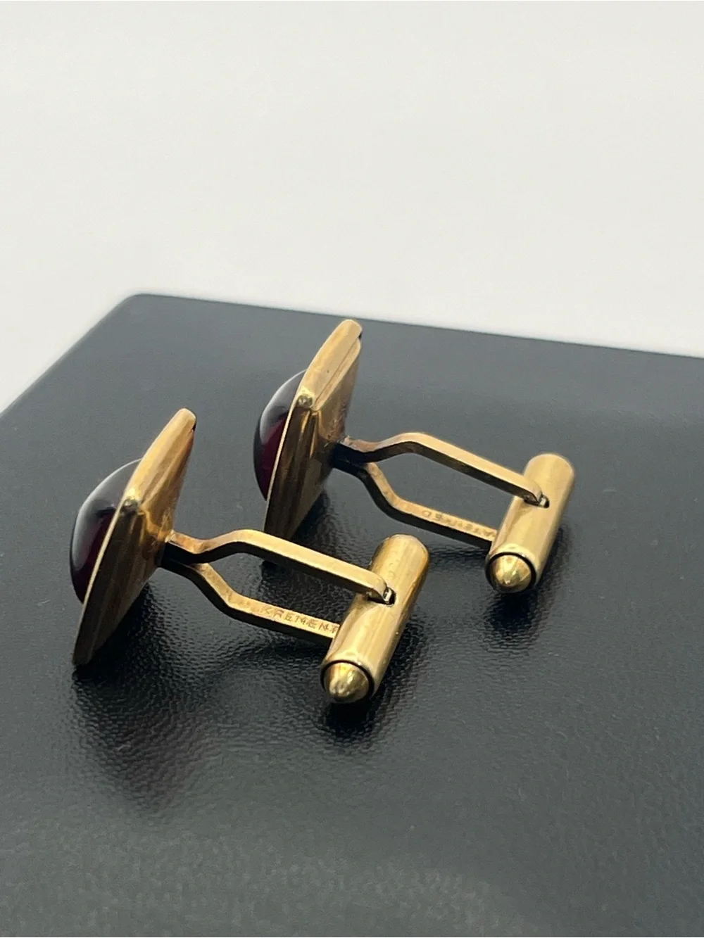 Krementz red lucite gold tone square textured vintage MCM cufflinks